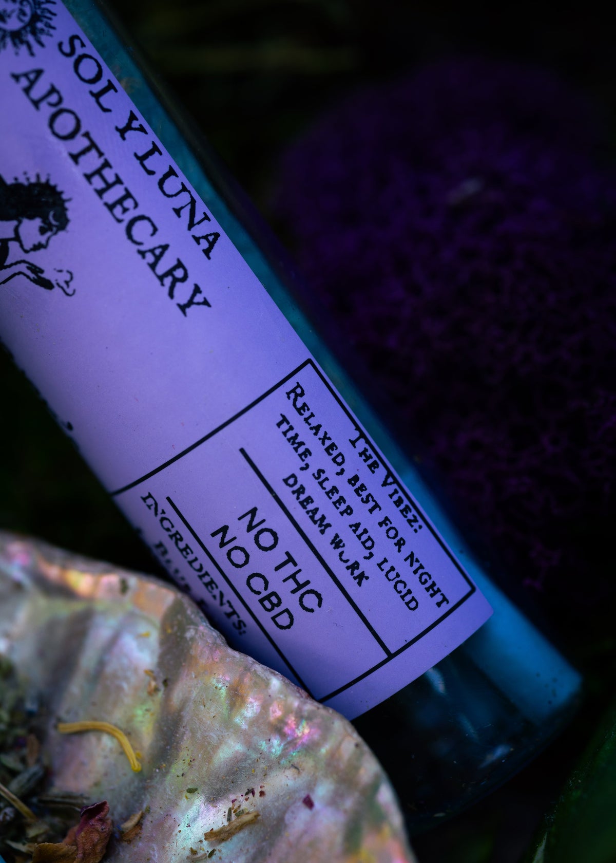 Herbal Smoking Blend: Dreamweaver’s Kiss Pre-Rolls